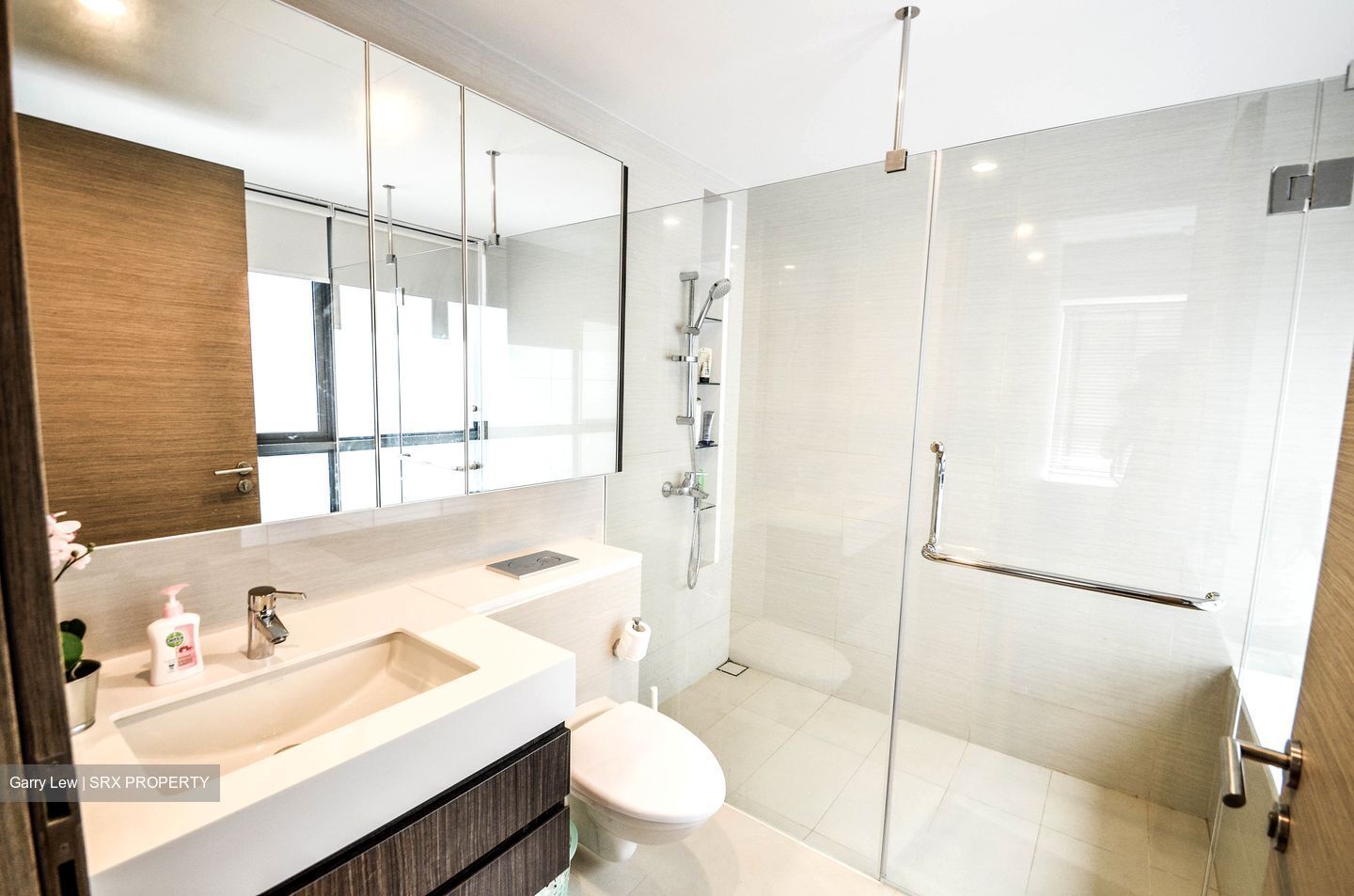 The Palette (D18), Condominium #414410351